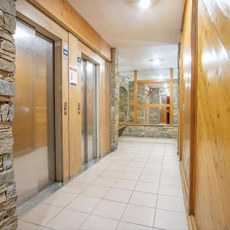 In Val Thorens, 2min Walk To Esf, 6pers דירה *